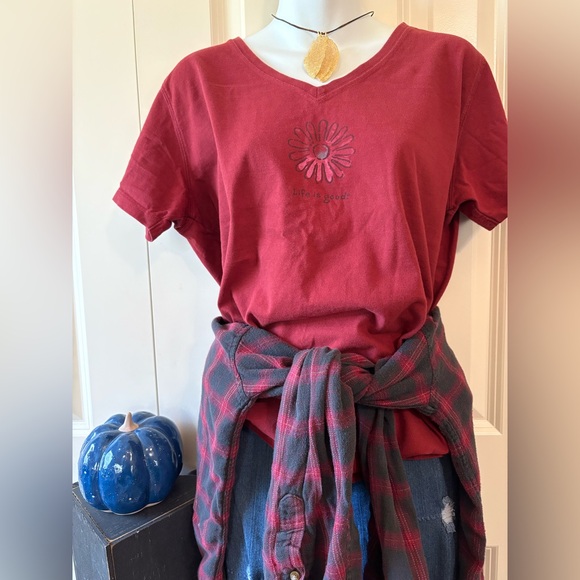 Life Is Good Tops - Life is Good T-shirt, size L, EUC